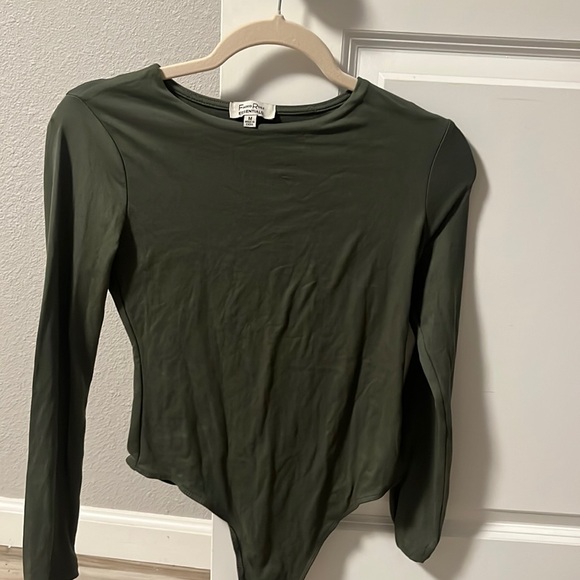 Faded Rose Essentials! Green! Medium. Only worn once. Bodysuit! - Picture 1 of 4
